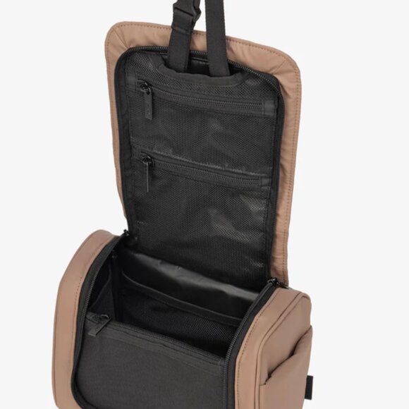 Calpak Luka Hanging Toiletry ✨ - Picture 4 of 10